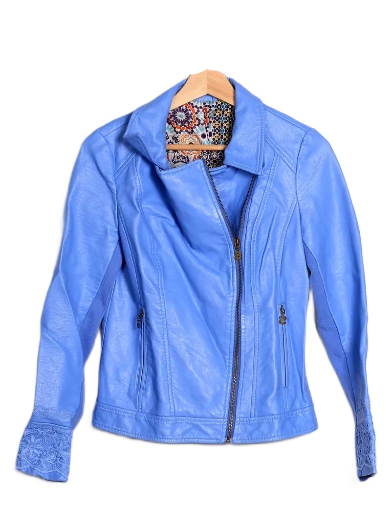 Яке Desigual