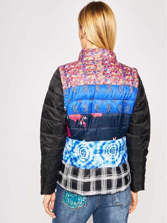 Яке Desigual