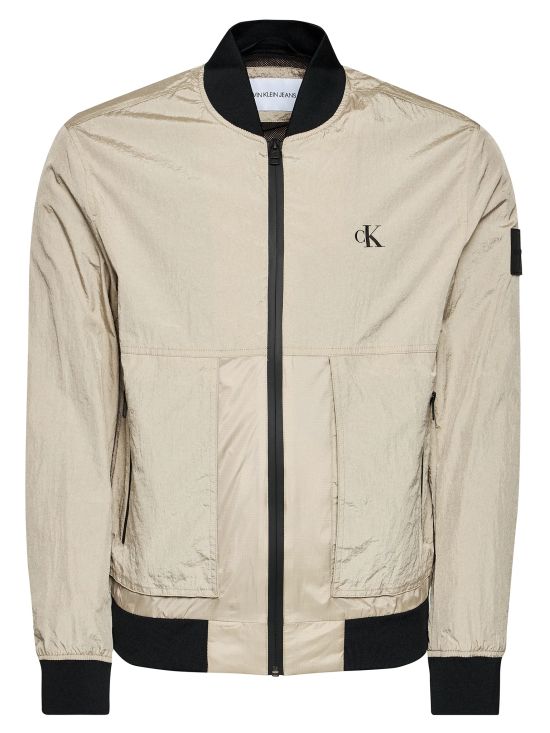 Яке Calvin Klein